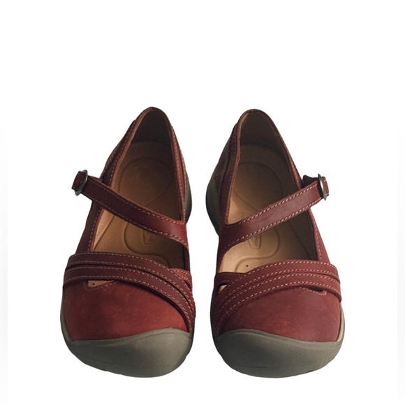 KEEN Presidio II Mary Jane Cross-Strap Fired Red Leather Shoes Size 7.5